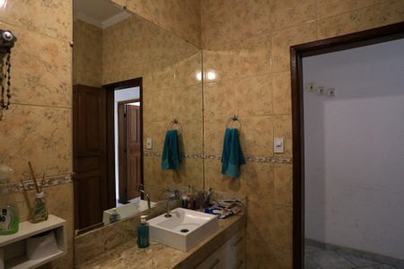 Casa à venda com 280m², 4 quartos e 3 vagas Casa à venda com 280m², 4 quartos e 3 vagasBanheiro Social