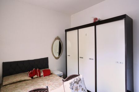 Casa à venda com 280m², 4 quartos e 3 vagas Casa à venda com 280m², 4 quartos e 3 vagasQuarto 2