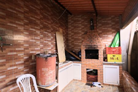 Casa à venda com 280m², 4 quartos e 3 vagas Casa à venda com 280m², 4 quartos e 3 vagasChurrasqueira