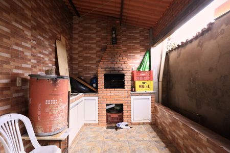 Casa à venda com 280m², 4 quartos e 3 vagas Casa à venda com 280m², 4 quartos e 3 vagasChurrasqueira