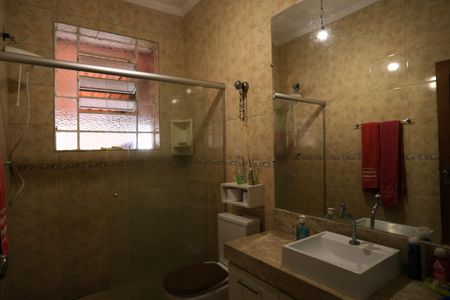 Casa à venda com 280m², 4 quartos e 3 vagas Casa à venda com 280m², 4 quartos e 3 vagasBanheiro Social