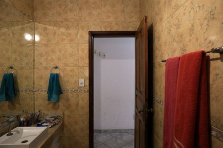 Casa à venda com 280m², 4 quartos e 3 vagas Casa à venda com 280m², 4 quartos e 3 vagasBanheiro Social