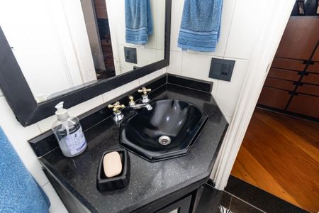 Apartamento para alugar com 354m², 4 quartos e 4 vagas Apartamento para alugar com 354m², 4 quartos e 4 vagasBanheiro da Sala de Tv