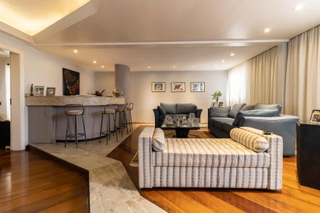 Apartamento para alugar com 354m², 4 quartos e 4 vagas Apartamento para alugar com 354m², 4 quartos e 4 vagasSala