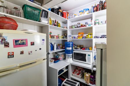 Apartamento para alugar com 354m², 4 quartos e 4 vagas Apartamento para alugar com 354m², 4 quartos e 4 vagasDespensa