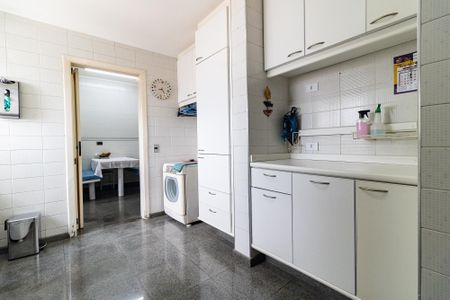 Apartamento para alugar com 354m², 4 quartos e 4 vagas Apartamento para alugar com 354m², 4 quartos e 4 vagasÁrea de Serviço
