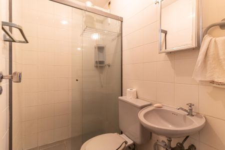 Apartamento para alugar com 354m², 4 quartos e 4 vagas Apartamento para alugar com 354m², 4 quartos e 4 vagasBanheiro de Serviço