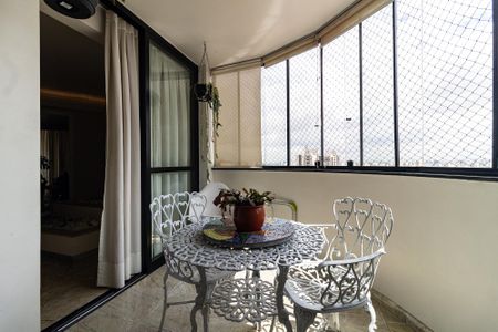 Apartamento para alugar com 354m², 4 quartos e 4 vagas Apartamento para alugar com 354m², 4 quartos e 4 vagasVaranda do Escritório
