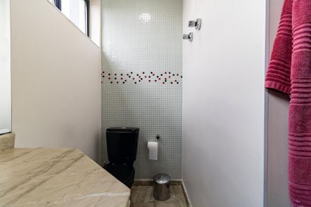Apartamento para alugar com 354m², 4 quartos e 4 vagas Apartamento para alugar com 354m², 4 quartos e 4 vagasBanheiro da Suíte 1