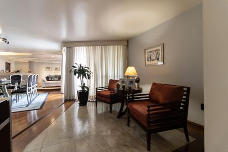 Apartamento para alugar com 354m², 4 quartos e 4 vagas Apartamento para alugar com 354m², 4 quartos e 4 vagasSala