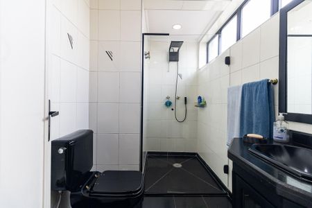 Apartamento para alugar com 354m², 4 quartos e 4 vagas Apartamento para alugar com 354m², 4 quartos e 4 vagasBanheiro da Sala de Tv