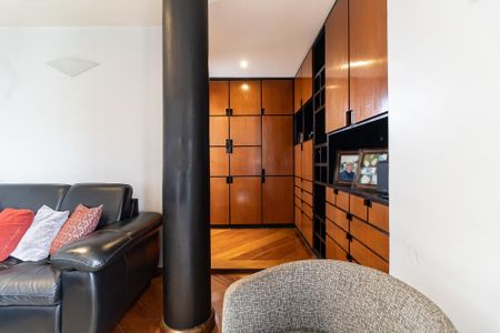 Apartamento para alugar com 354m², 4 quartos e 4 vagas Apartamento para alugar com 354m², 4 quartos e 4 vagasSala de Tv