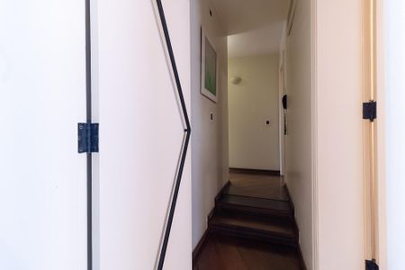 Apartamento para alugar com 354m², 4 quartos e 4 vagas Apartamento para alugar com 354m², 4 quartos e 4 vagasCorredor