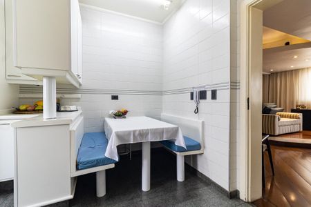 Apartamento para alugar com 354m², 4 quartos e 4 vagas Apartamento para alugar com 354m², 4 quartos e 4 vagasCopa da Cozinha