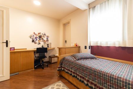 Apartamento para alugar com 354m², 4 quartos e 4 vagas Apartamento para alugar com 354m², 4 quartos e 4 vagasSuíte 4