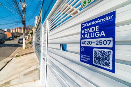 Casa à venda com 170m², 2 quartos e 2 vagasPlaquinha