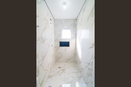 Casa à venda com 170m², 2 quartos e 2 vagasBanheiro da Suíte