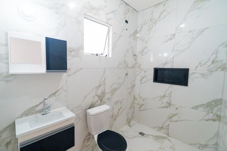 Casa à venda com 170m², 2 quartos e 2 vagasBanheiro Social