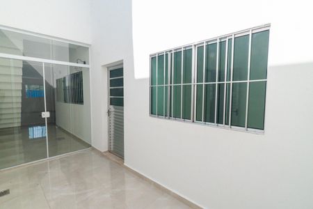 Casa à venda com 170m², 2 quartos e 2 vagasQuintal