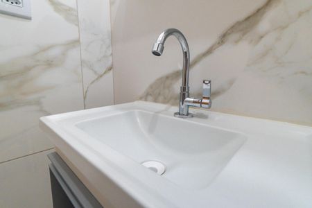 Casa à venda com 170m², 2 quartos e 2 vagasBanheiro Social Detalhe