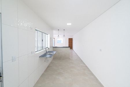 Casa à venda com 170m², 2 quartos e 2 vagasCozinha