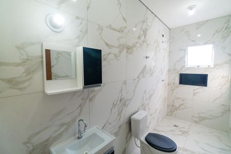 Casa à venda com 170m², 2 quartos e 2 vagasBanheiro da Suíte