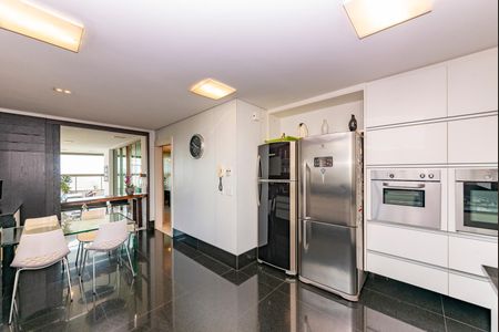 Apartamento à venda com 278m², 4 quartos e 4 vagasCozinha