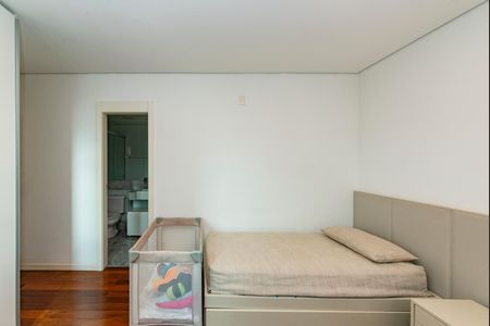 Apartamento à venda com 278m², 4 quartos e 4 vagasSuíte 3