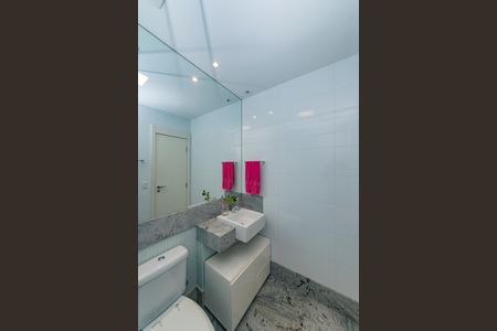 Apartamento à venda com 278m², 4 quartos e 4 vagasBanheiro da Suíte 3