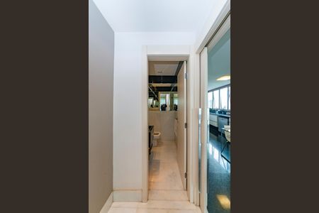 Apartamento à venda com 278m², 4 quartos e 4 vagasLavabo