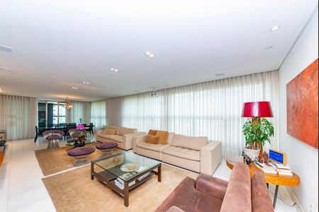 Apartamento à venda com 278m², 4 quartos e 4 vagasSala