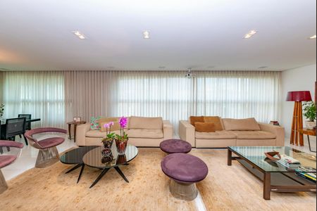 Apartamento à venda com 278m², 4 quartos e 4 vagasSala