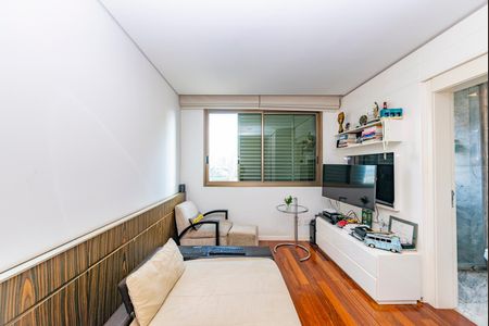 Apartamento à venda com 278m², 4 quartos e 4 vagasSuíte 2