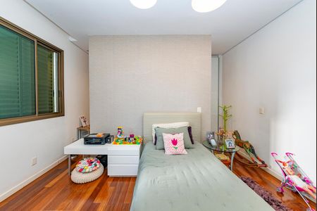 Apartamento à venda com 278m², 4 quartos e 4 vagasSuíte 4