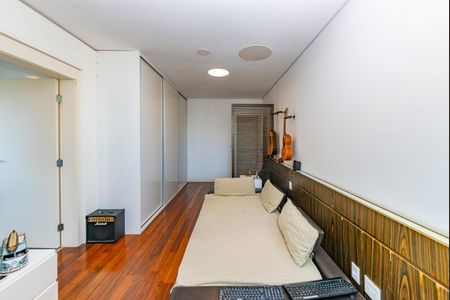 Apartamento à venda com 278m², 4 quartos e 4 vagasSuíte 2