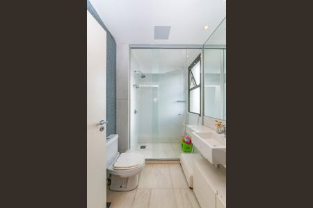 Apartamento à venda com 278m², 4 quartos e 4 vagasBanheiro da Suíte 4