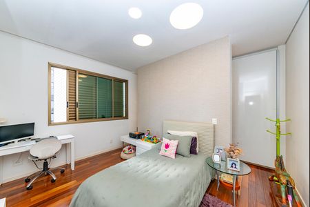 Apartamento à venda com 278m², 4 quartos e 4 vagasSuíte 4