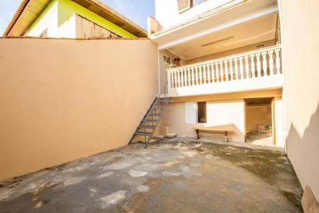 Casa para alugar com 200m², 3 quartos e 2 vagasQuintal