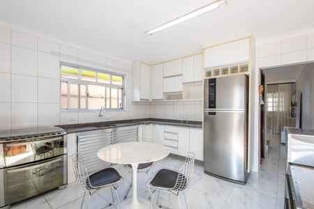Casa para alugar com 200m², 3 quartos e 2 vagasCozinha