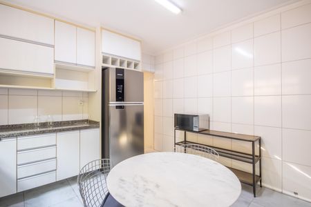 Casa para alugar com 200m², 3 quartos e 2 vagasCozinha