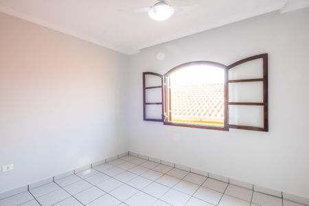 Casa para alugar com 200m², 3 quartos e 2 vagasQuarto 3