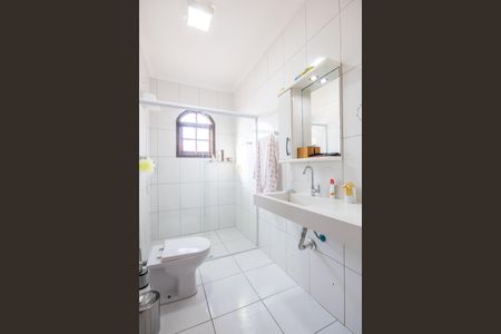 Casa para alugar com 200m², 3 quartos e 2 vagasBanheiro 1