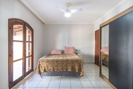 Casa para alugar com 200m², 3 quartos e 2 vagasQuarto 1