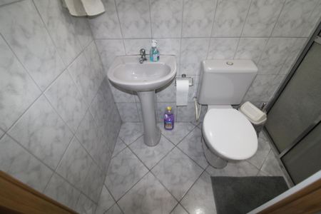 Casa à venda com 165m², 3 quartos e 1 vagaBanheiro 3