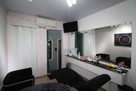 Casa à venda com 165m², 3 quartos e 1 vagaSuíte