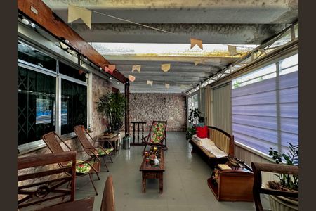 Casa à venda com 289m², 3 quartos e 2 vagasGaragem