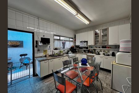 Casa à venda com 289m², 3 quartos e 2 vagasCozinha