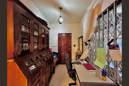 Casa à venda com 289m², 3 quartos e 2 vagasSala