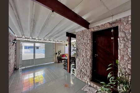 Casa à venda com 289m², 3 quartos e 2 vagasGaragem