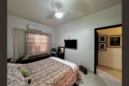 Casa à venda com 289m², 3 quartos e 2 vagasQuarto 1